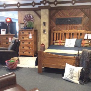 Timberframe-bedroom-pine-rustic-chestnut